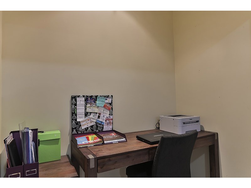 2/224 Herries Street, Newtown QLD 4350