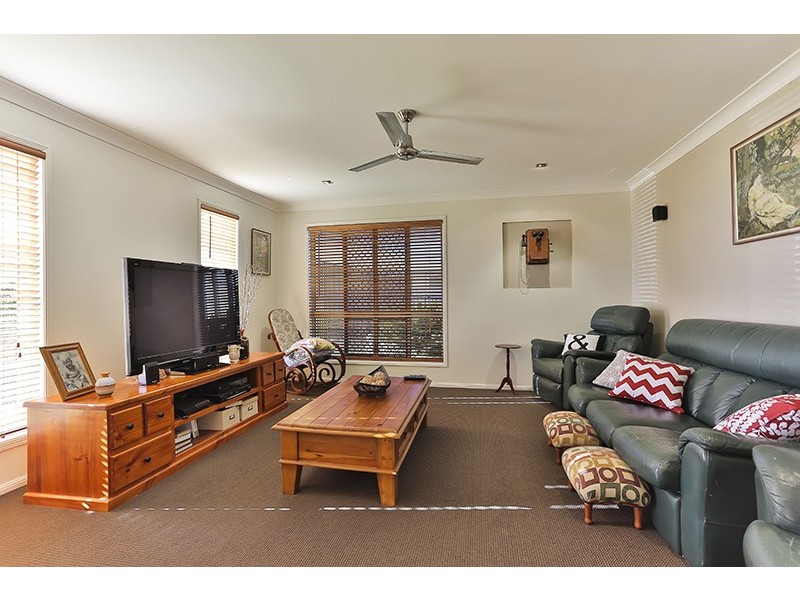 8 Marlowe Court, Westbrook QLD 4350