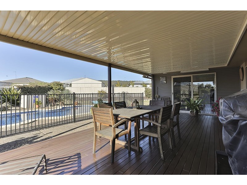 8 Marlowe Court, Westbrook QLD 4350