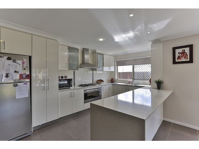 10 Devoran Street, Kleinton QLD 4352