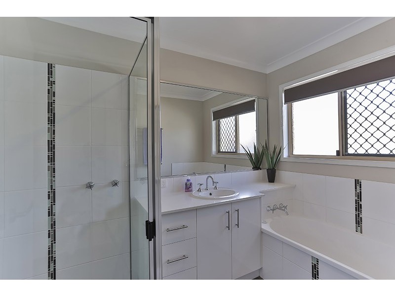 10 Devoran Street, Kleinton QLD 4352