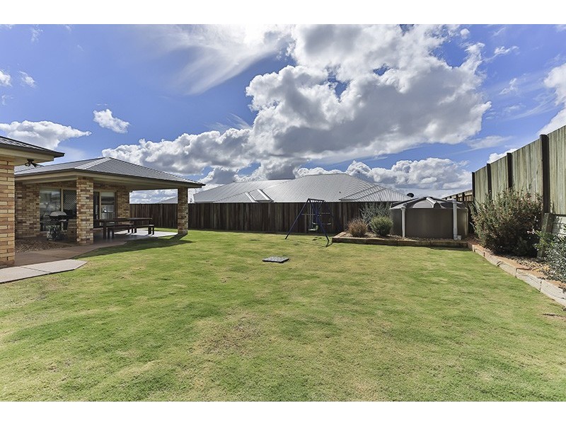 10 Devoran Street, Kleinton QLD 4352