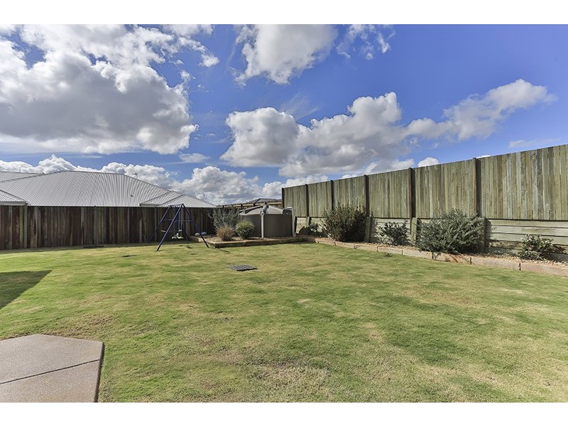 10 Devoran Street, Kleinton QLD 4352