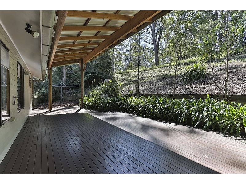 1 Roderic Court, Mount Lofty QLD 4350