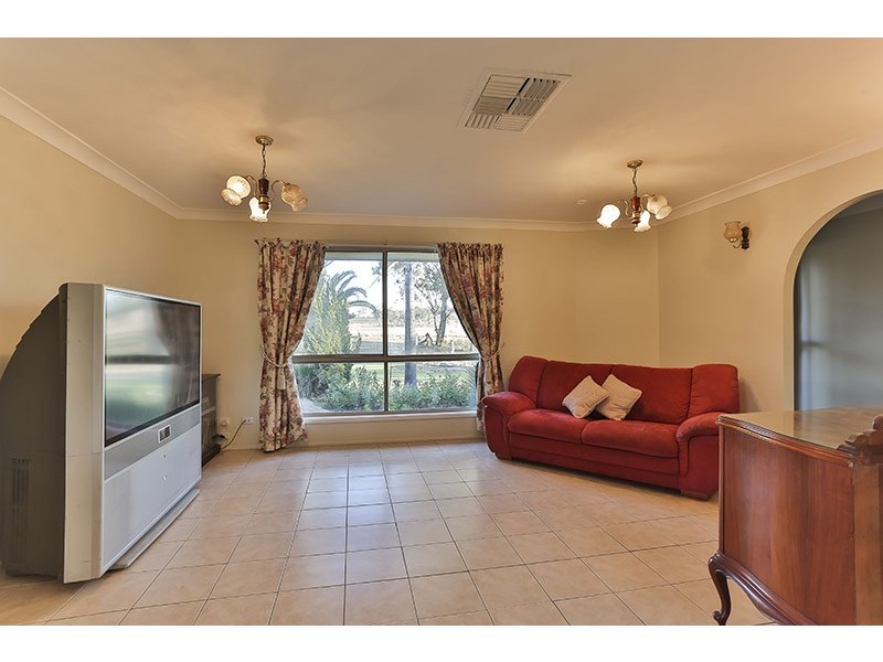 106 Paulsens Road, Gowrie Junction QLD 4352