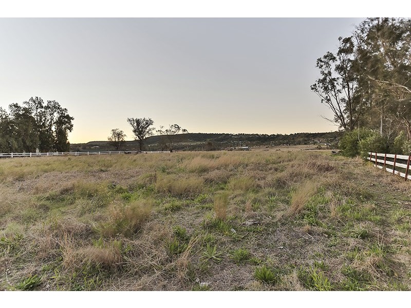 106 Paulsens Road, Gowrie Junction QLD 4352