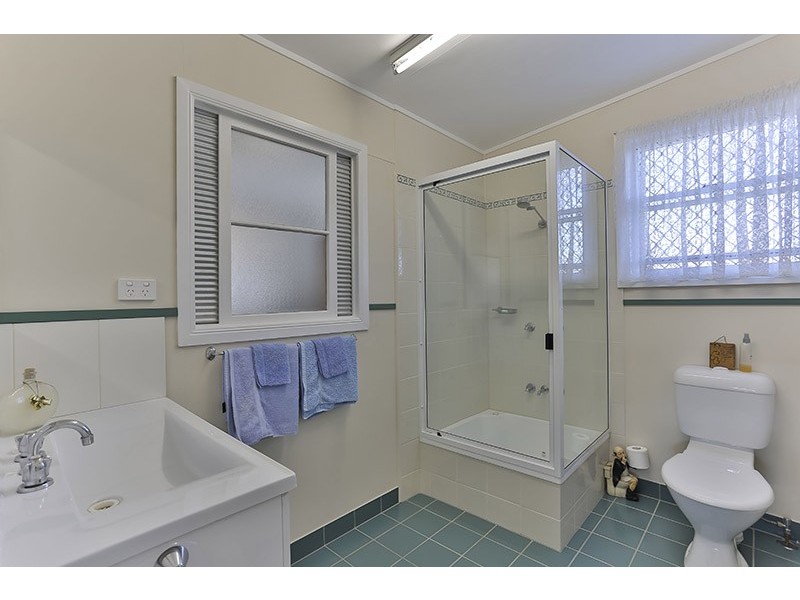 24-26 Mocatta Street, Goombungee QLD 4354