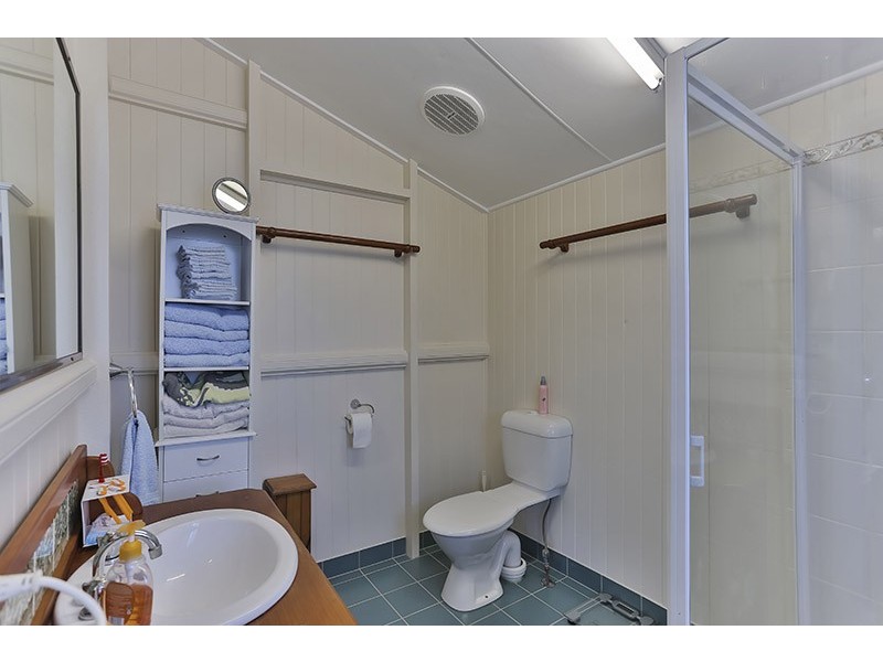 24-26 Mocatta Street, Goombungee QLD 4354