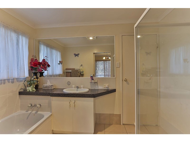 8 Crockers Road, Westbrook QLD 4350