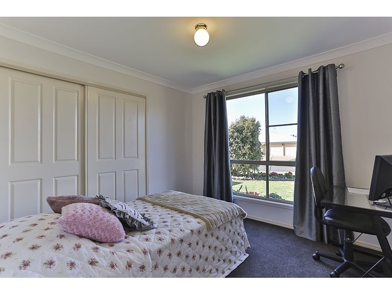 31 Swartz Street, Kearneys Spring QLD 4350