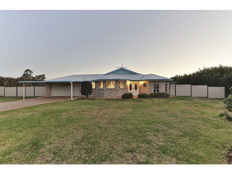 15 Bunya View Drive, Highfields QLD 4352
