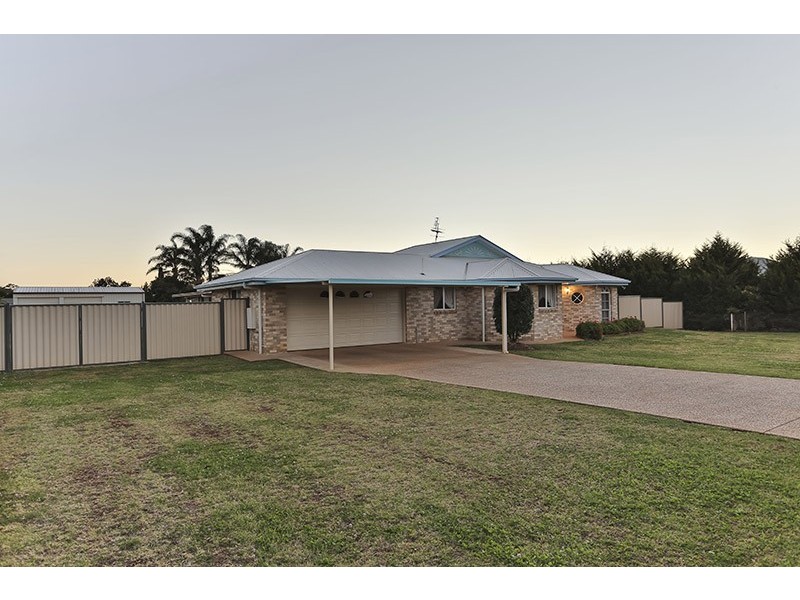 15 Bunya View Drive, Highfields QLD 4352