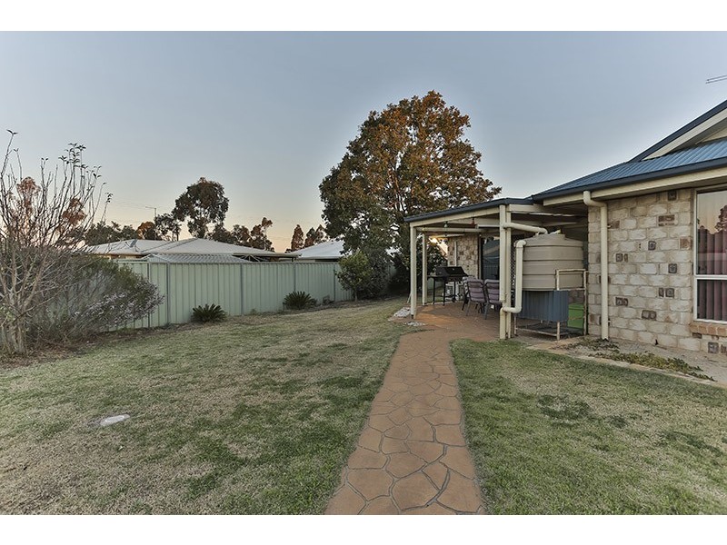 27 Shannon Court, Oakey QLD 4401