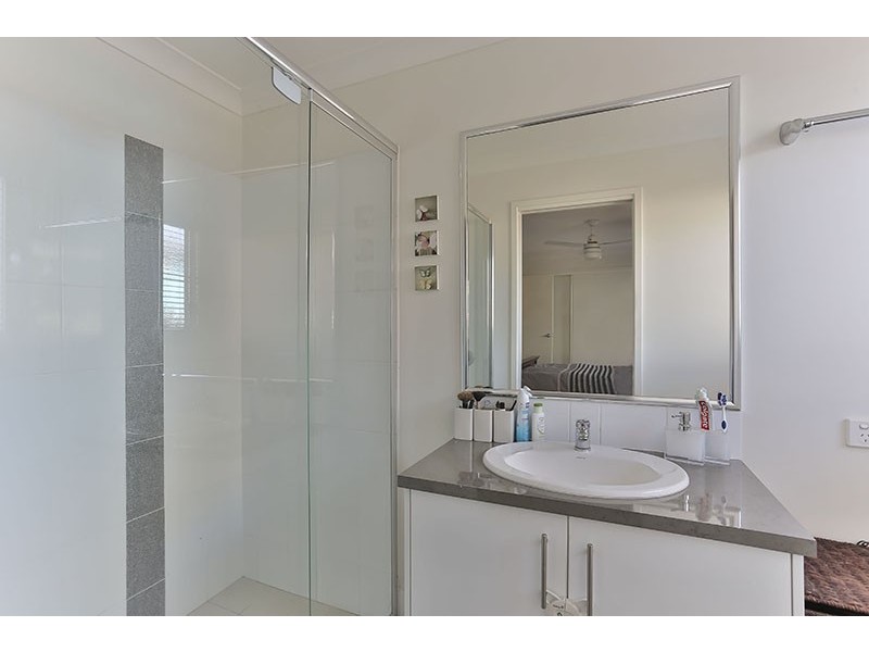 8B Dodd Street, Newtown QLD 4350