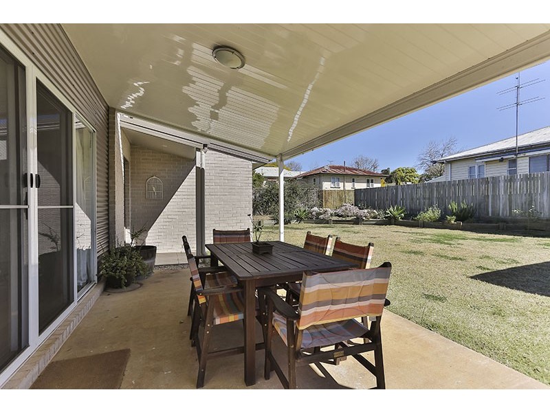 8B Dodd Street, Newtown QLD 4350