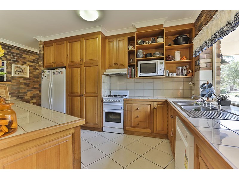 17 Wandin Road, Withcott QLD 4352