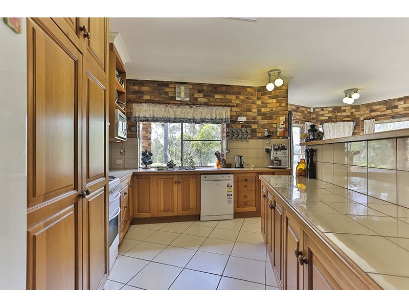 17 Wandin Road, Withcott QLD 4352