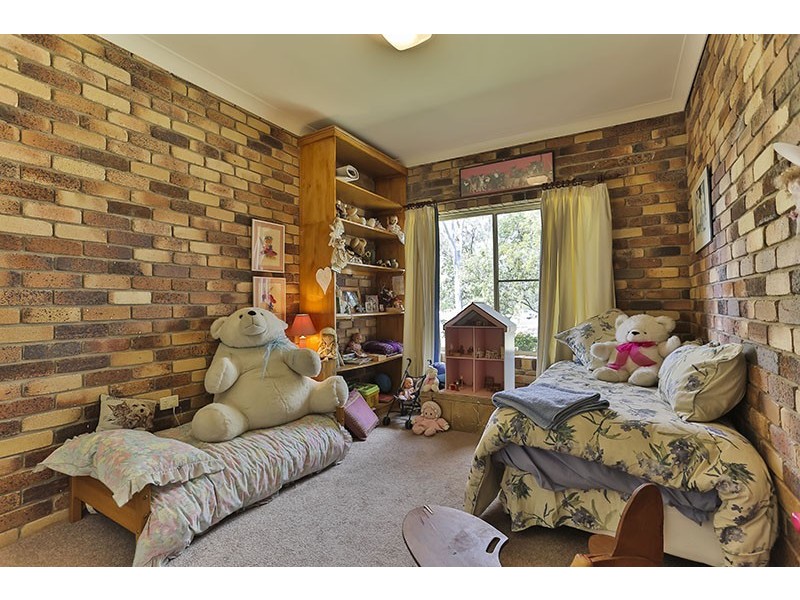 17 Wandin Road, Withcott QLD 4352