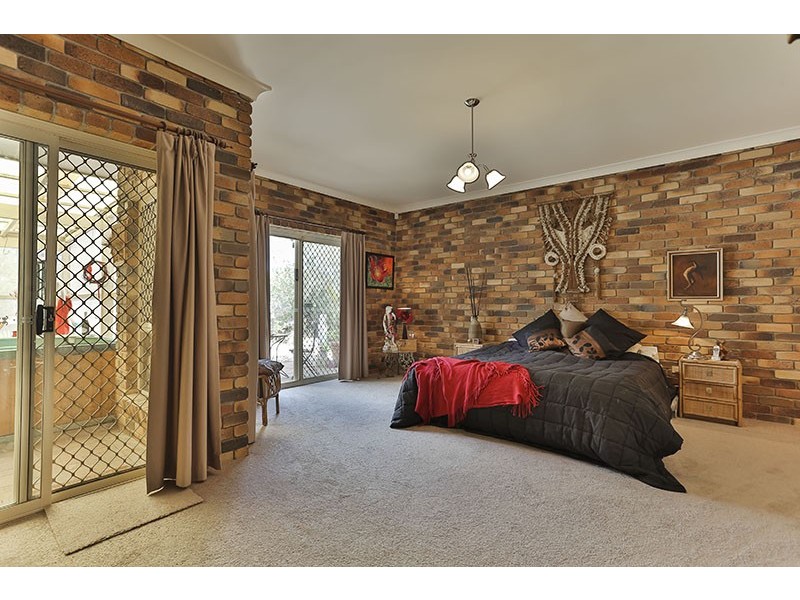 17 Wandin Road, Withcott QLD 4352