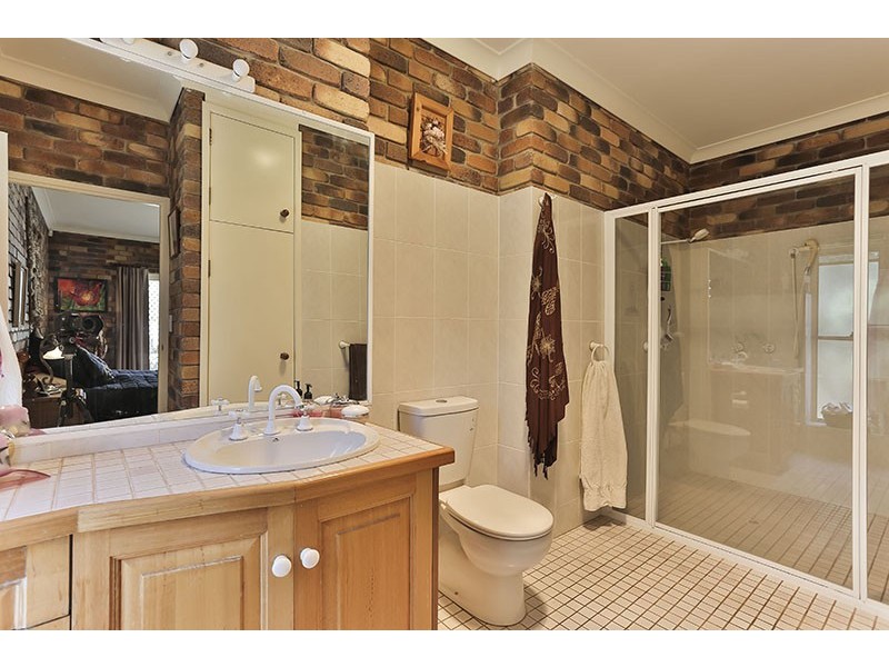 17 Wandin Road, Withcott QLD 4352