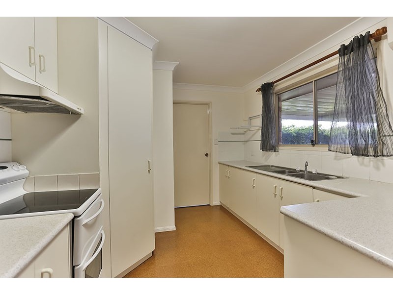 215 Nelson Street, Kearneys Spring QLD 4350