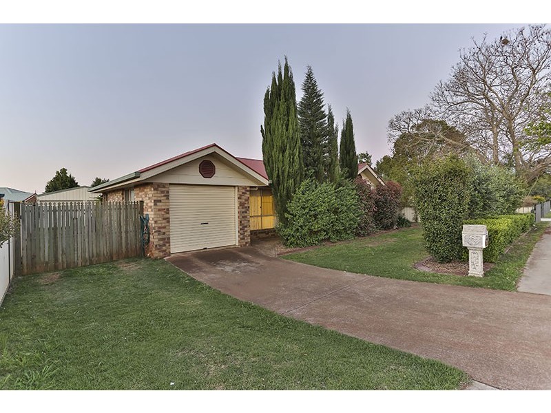 215 Nelson Street, Kearneys Spring QLD 4350