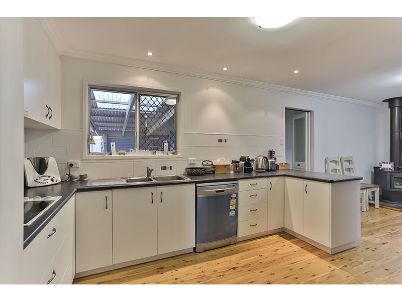 18 Canberra Street, Harristown QLD 4350