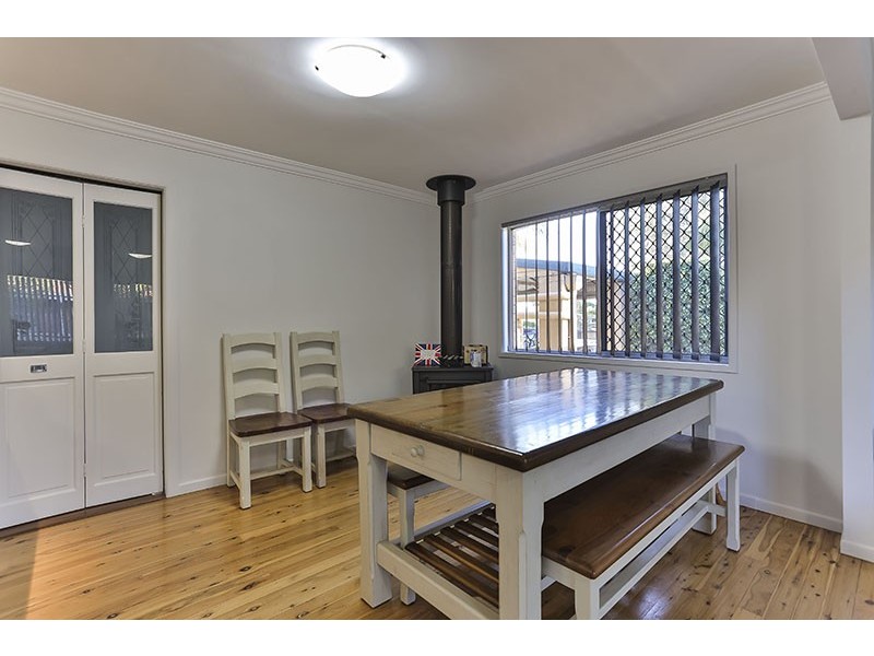 18 Canberra Street, Harristown QLD 4350