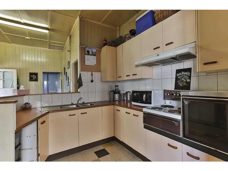 142 Jellicoe Street, North Toowoomba QLD 4350