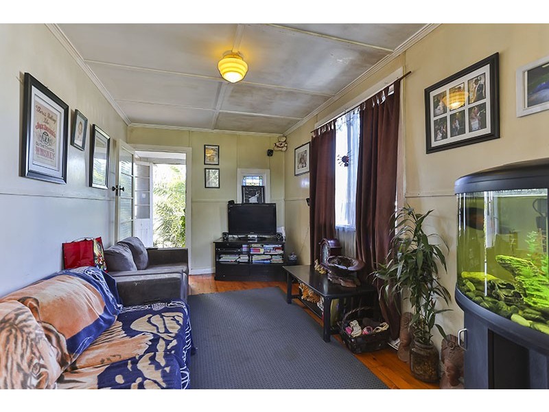 142 Jellicoe Street, North Toowoomba QLD 4350