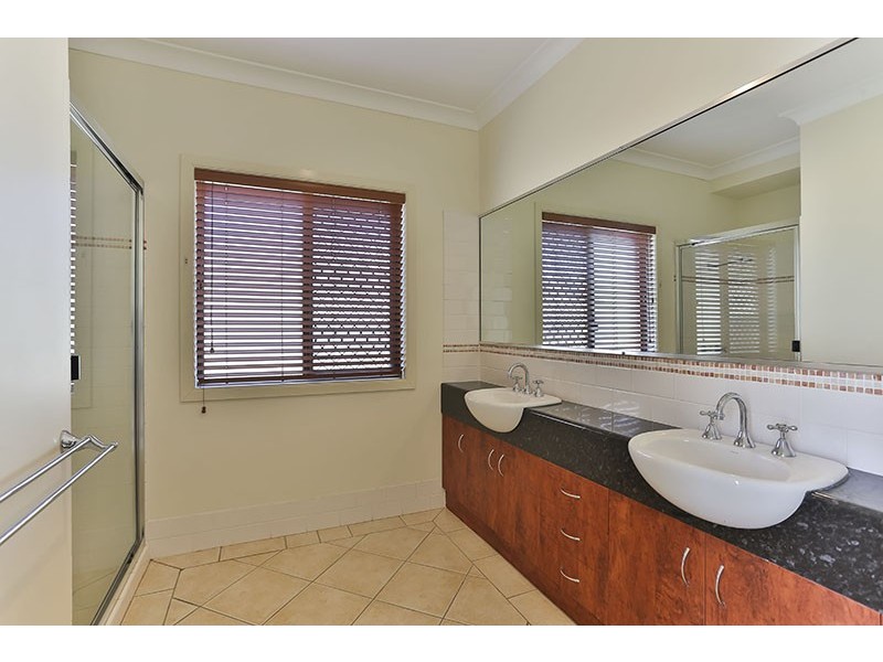 10 Garvan Court, Highfields QLD 4352