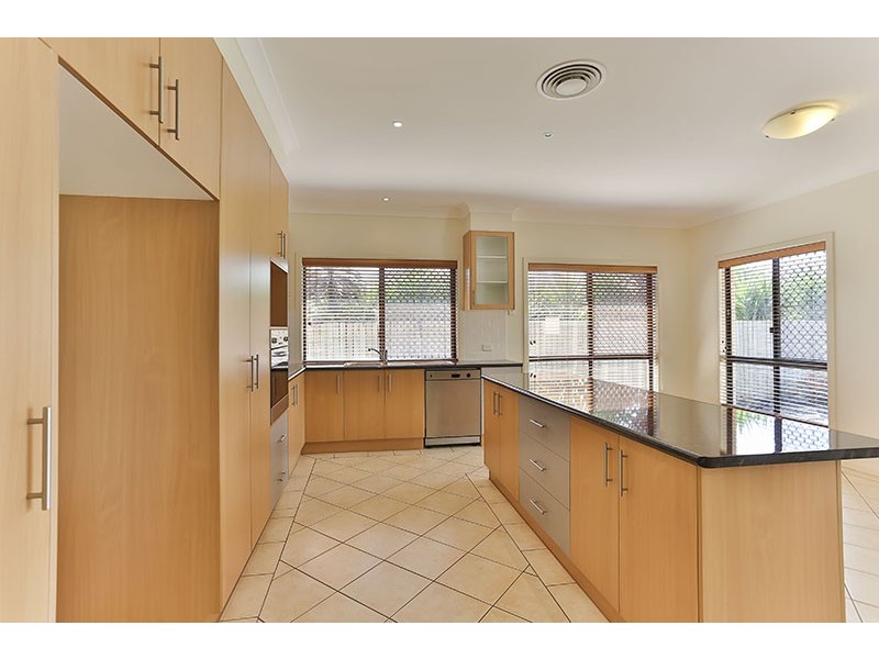 10 Garvan Court, Highfields QLD 4352