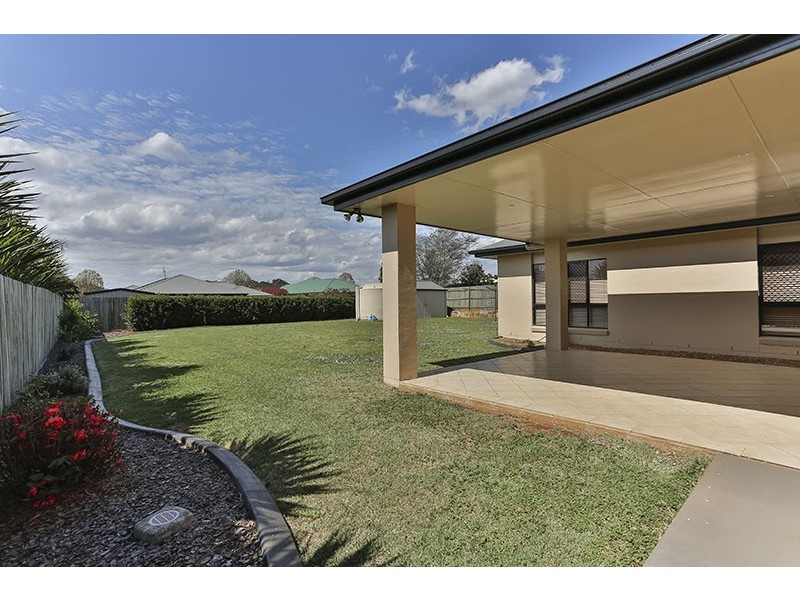 10 Garvan Court, Highfields QLD 4352