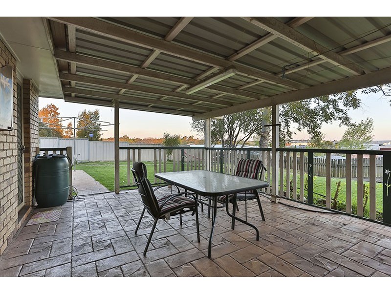 10 Moore Crescent, Wilsonton QLD 4350