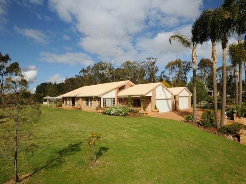 14 McKillop Court, Cranley QLD 4350