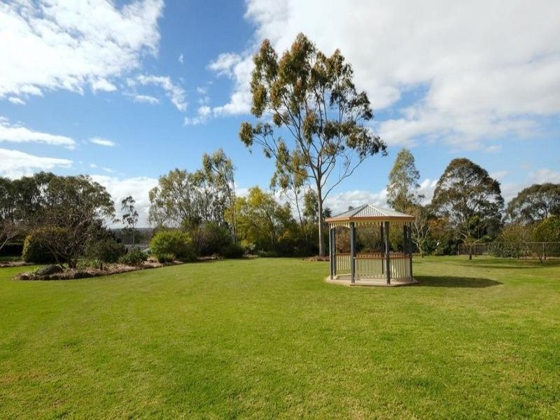 14 McKillop Court, Cranley QLD 4350
