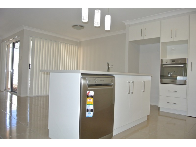 1/18 Tempest Drive, Glenvale QLD 4350