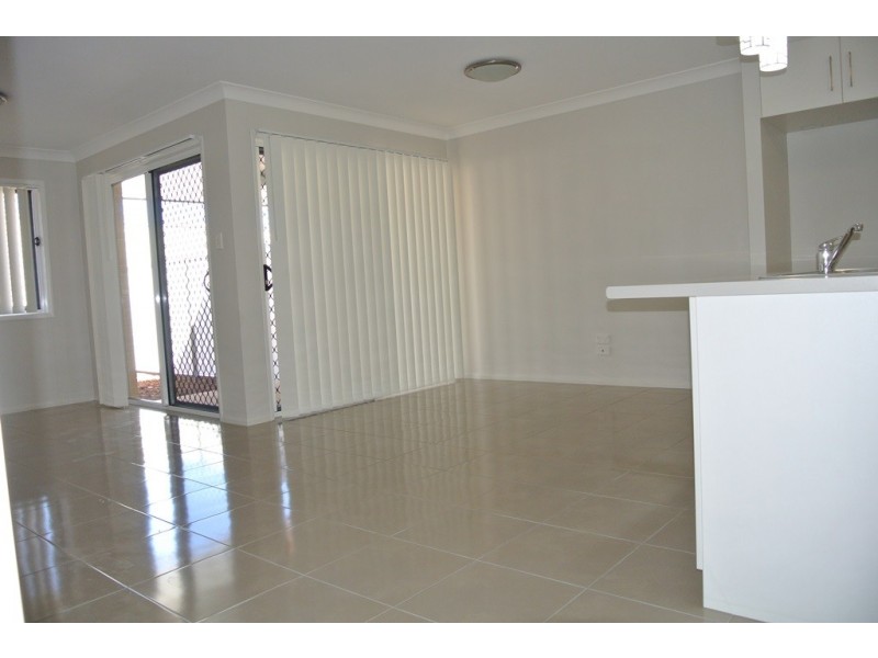 1/18 Tempest Drive, Glenvale QLD 4350