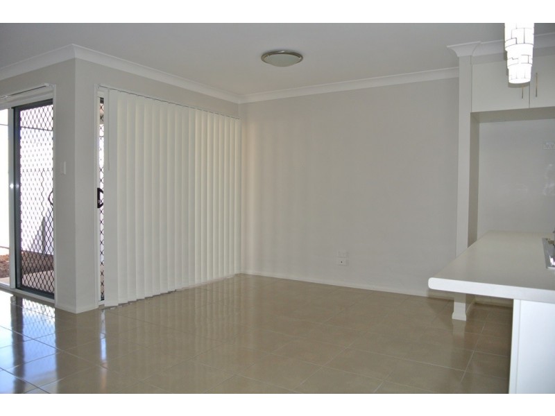 1/18 Tempest Drive, Glenvale QLD 4350