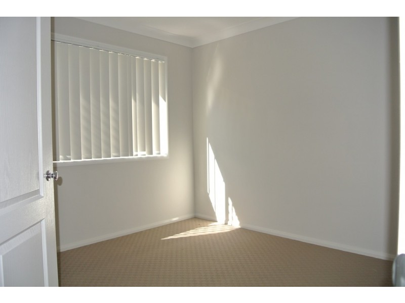 1/18 Tempest Drive, Glenvale QLD 4350