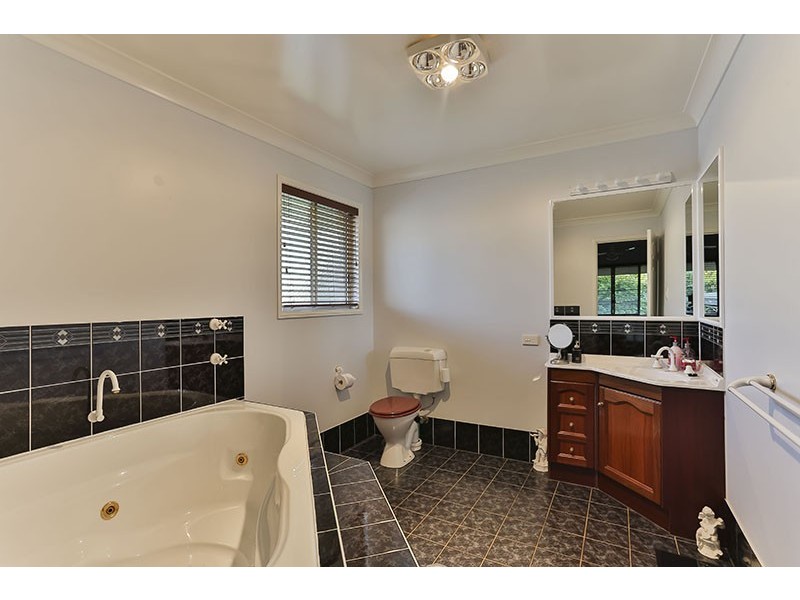 7 Gregory Court, Highfields QLD 4352