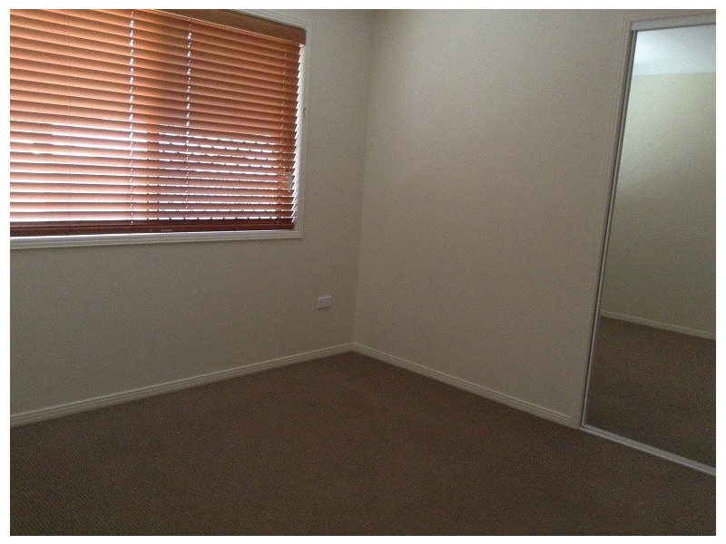 2/17 Winning Street, Glenvale QLD 4350