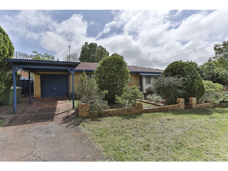 41 Knockator Crescent, Centenary Heights QLD 4350