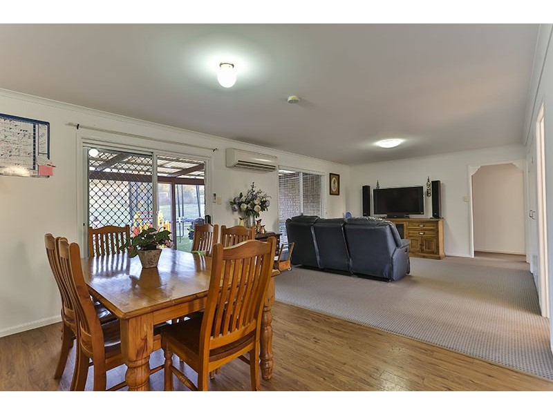 12 Garrett Road, Meringandan QLD 4352