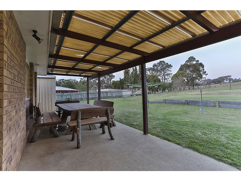 12 Garrett Road, Meringandan QLD 4352