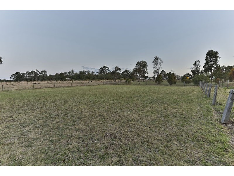 12 Garrett Road, Meringandan QLD 4352
