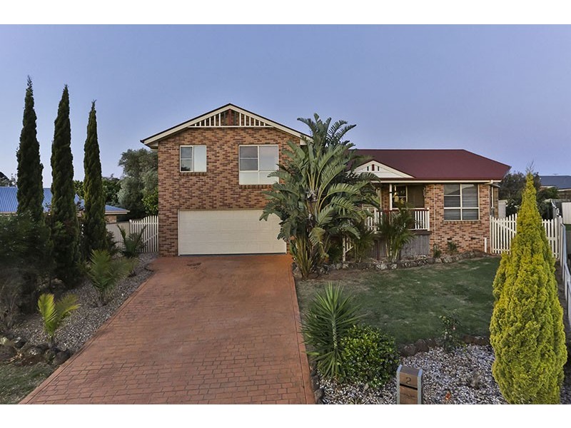 2 Kensington Court, Darling Heights QLD 4350