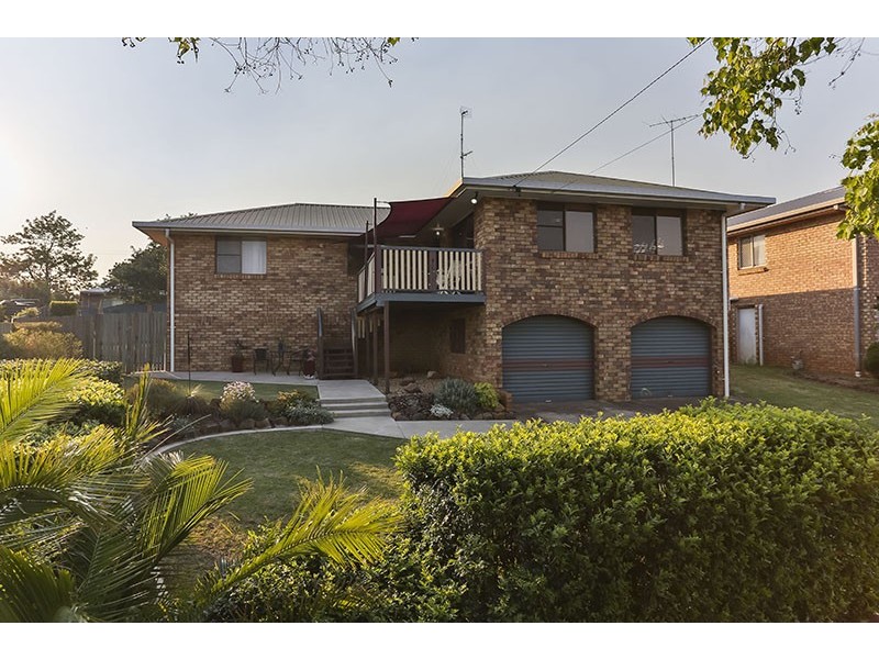7 Mollison Court, Wilsonton QLD 4350