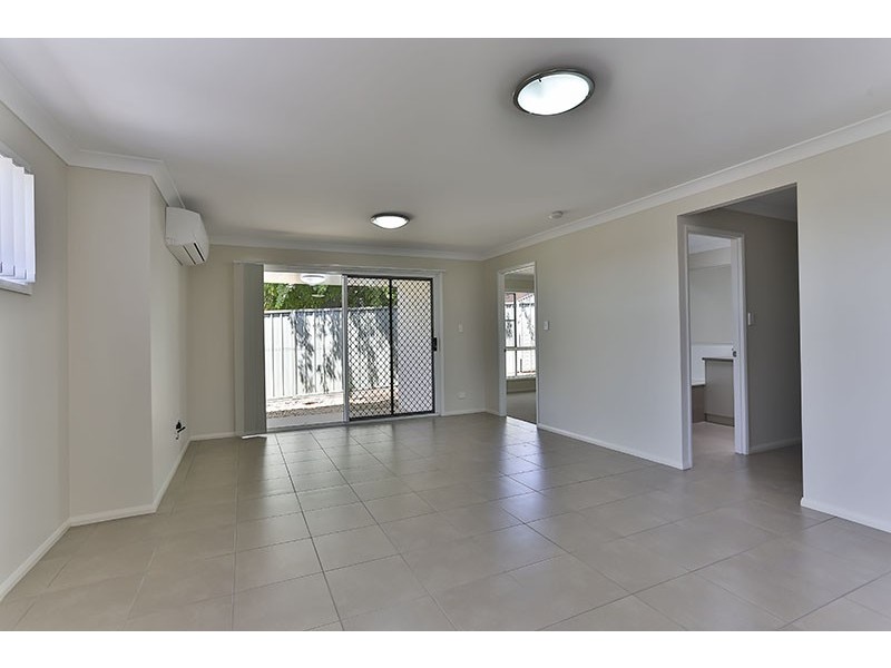 1 and 2, 429 West Street, Darling Heights QLD 4350