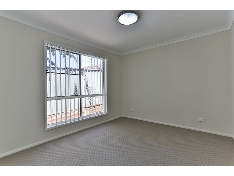 1 and 2, 429 West Street, Darling Heights QLD 4350